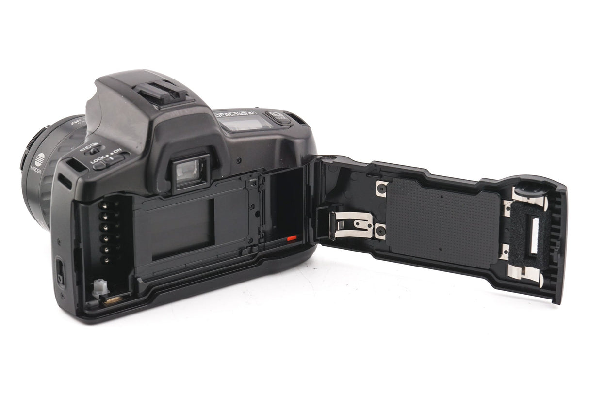 Minolta Dynax 300si + 35-70 mm f3,5-4,5 AF