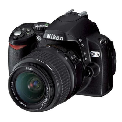 D40X Reflex - Noir + Nikon AF-S DX Zoom Nikkor 18-55 mm f/3.5-5.6G ED II f/3.5-5.6GII