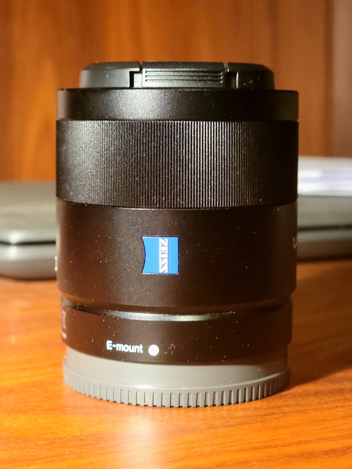 SonySel24f18z fe05e79c-abcd-41a0-bb0e-813829ee0ace