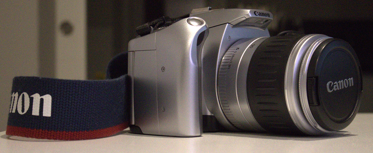 CANONEOS 300V2e95a115-040f-4835-84be-4b642624f189