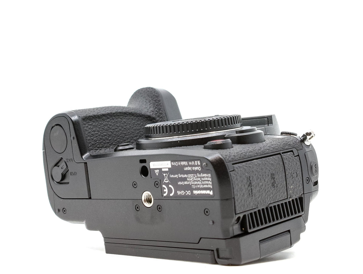 Panasonic Lumix DC-GH6 - segunda mano - excelente estado - detalle 2 de 4 - SKU 3725332 - Camera Market