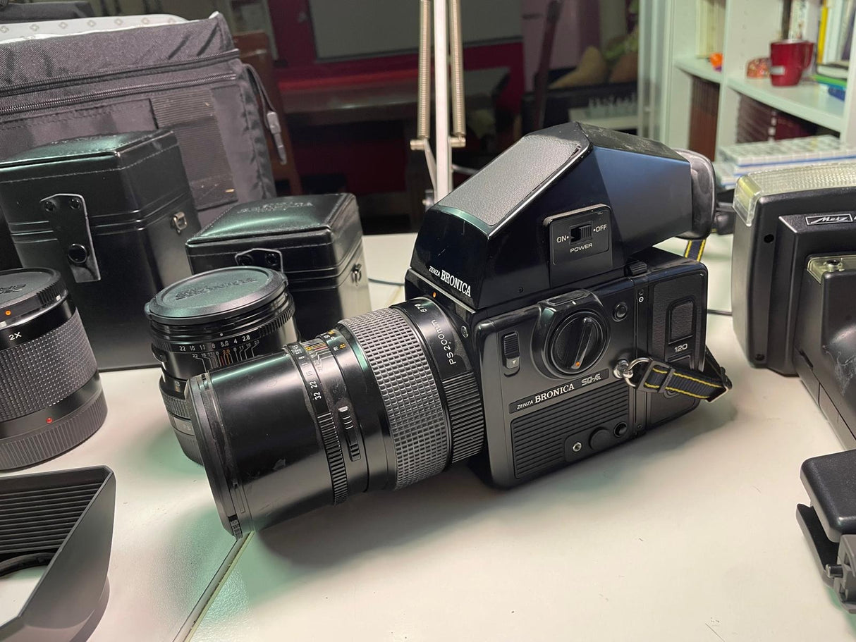 Zenza Bronica SQ- AI202fa118-6f7e-4d3b-95a0-5482d5e8b7c8