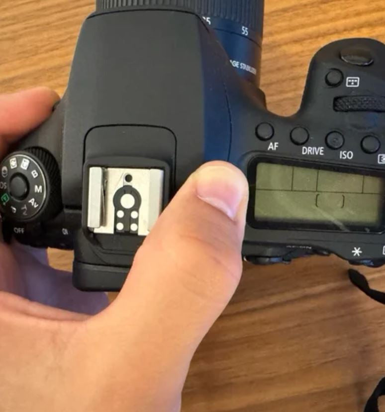 canon90D45980e2a-a8c7-467c-92f3-ea4a9d5d98e2