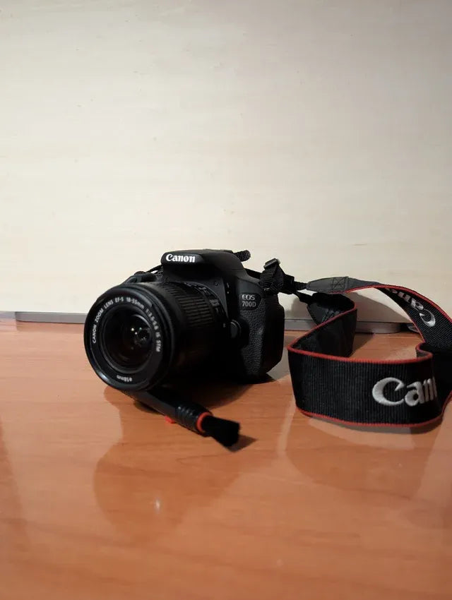 canon eos 700d