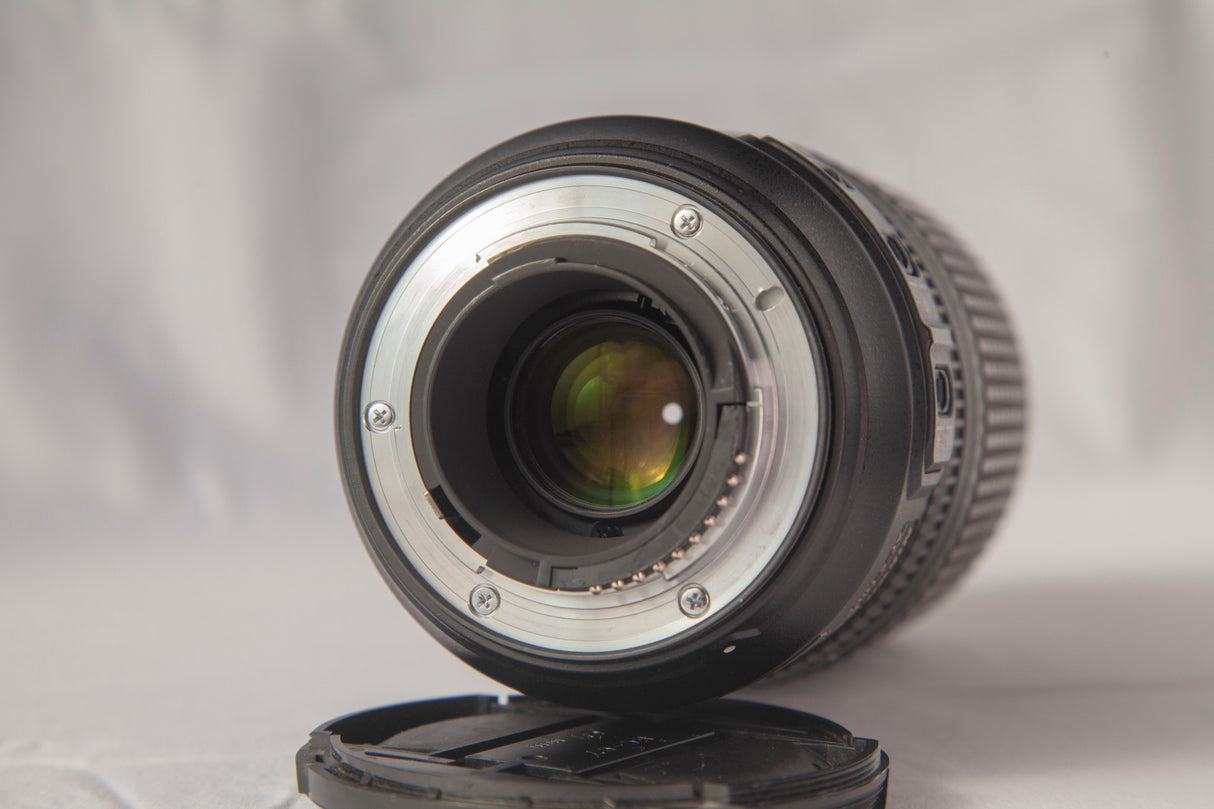 NikonAF-S VR Zoom-Nikkor 70-300mm f/4.5-5.6G IF-EDba1c80fc-a724-4ffc-8ed3-7b0476b0da50