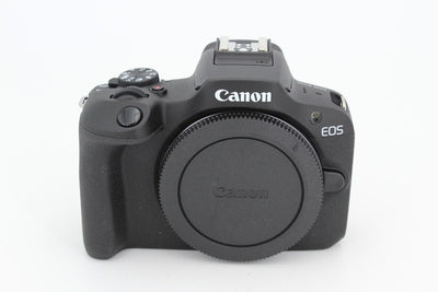 Canon EOS R100 + RF-S 18-45mm f/4,5-6,3 IS STM