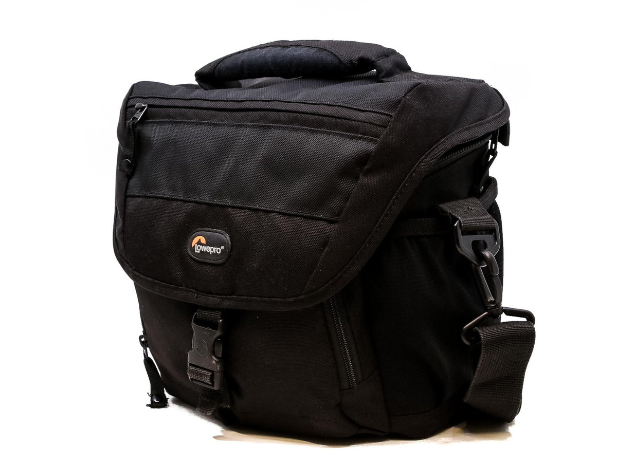 Lowepro Nova 170 AW Shoulder Bag · image principale