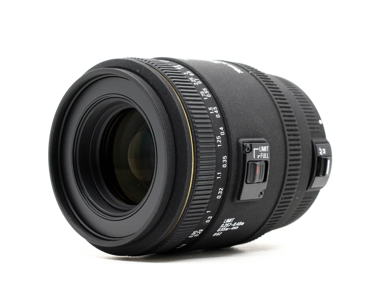 Sigma 70mm f/2.8 EX DG Macro - Canon EF Fit