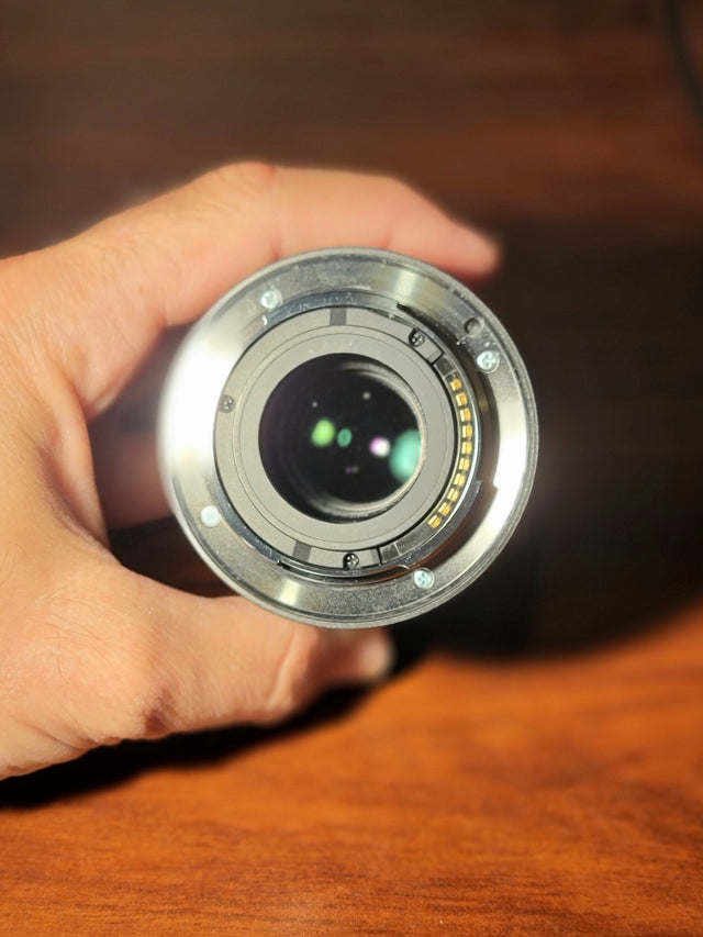 SonySel24f18z fe05e79c-abcd-41a0-bb0e-813829ee0ace