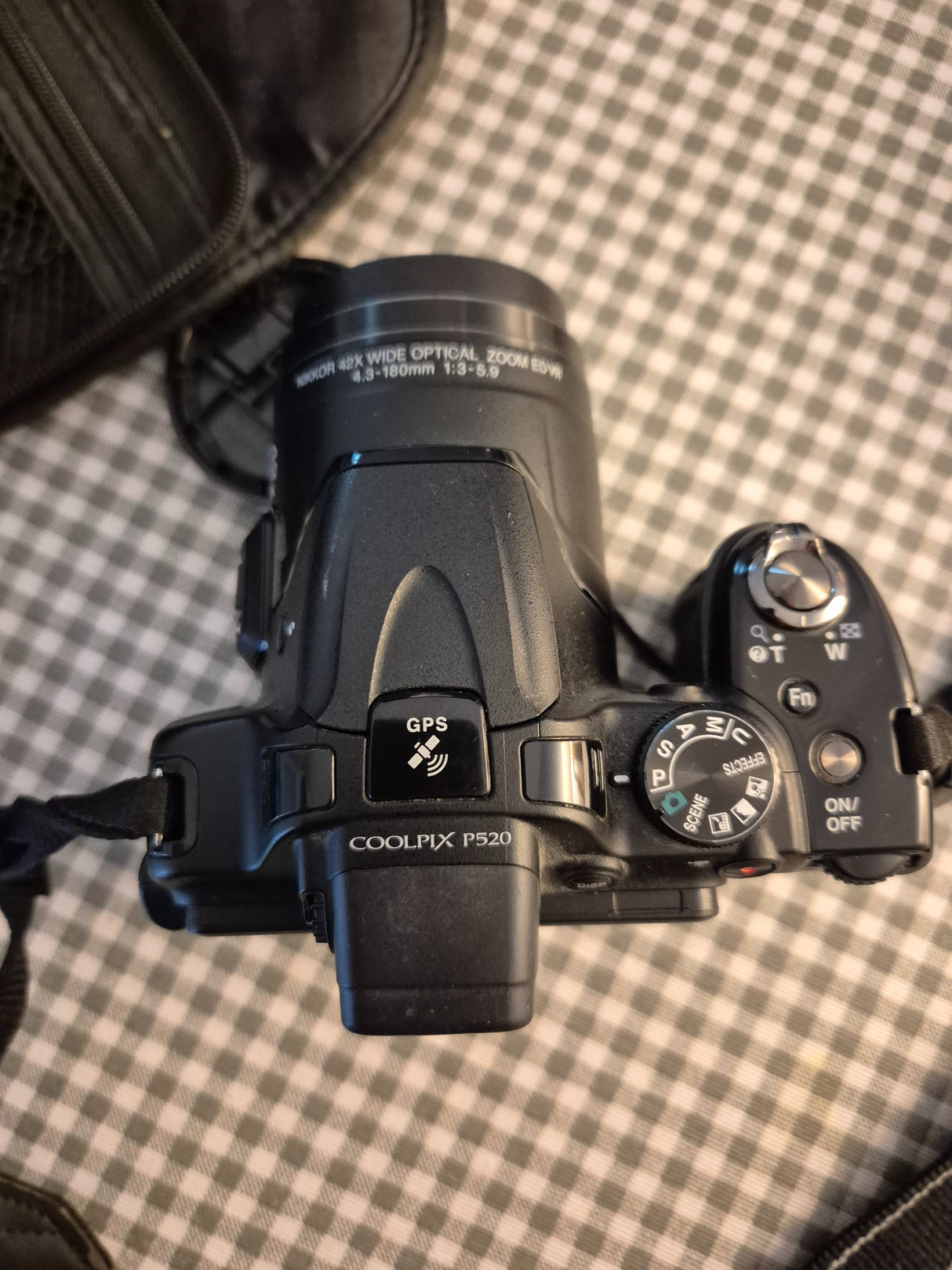 nikon coolpix p520ee2b3a96-07e8-4102-bd15-7f66b79cd097