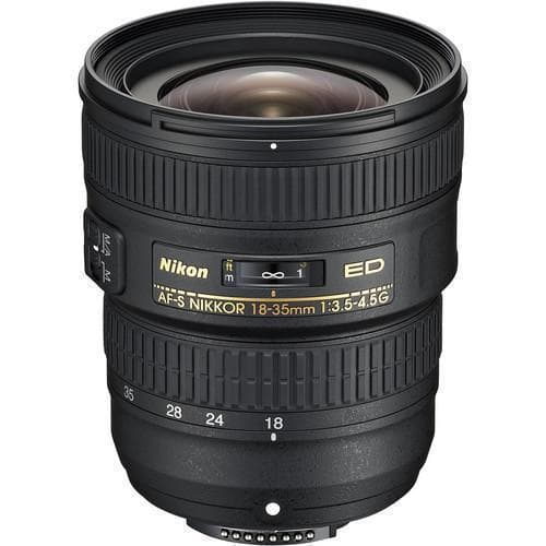 Objectif F 18-35mm f/3.5-4.5 · image principale