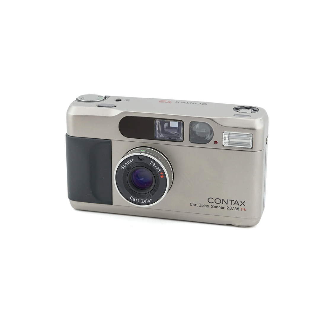 Contax T2 Argento Carl Zeizz Sonar 2.8 - Fotocamera a pellicola 35 mm Menta