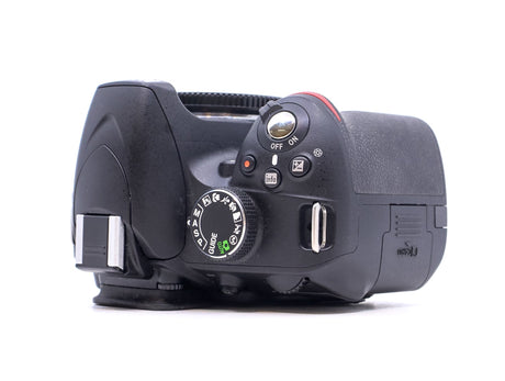 Nikon D3200 - Bueno - 4