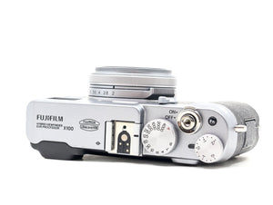 Fujifilm X100 - segunda mano - excelente estado - detalle 2 de 4 - SKU 3788273 - Camera Market