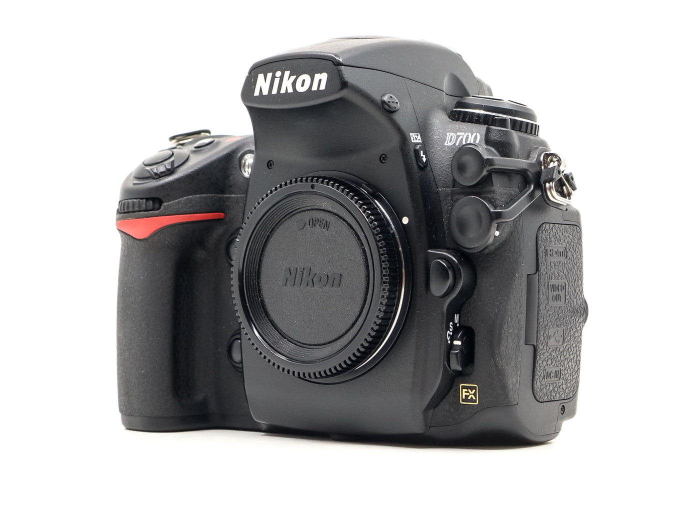 Nikon D700  · main image