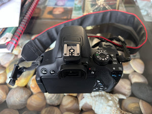 CanonEOS 700Df50cf313-f906-4afa-8195-a95681cee7e0