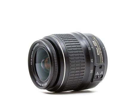 Nikon AF-S DX Nikkor 18-55mm f/3.5-5.6G ED II - segunda mano - excelente estado - detalle 2 de 3 - SKU 3709173 - Camera Marke