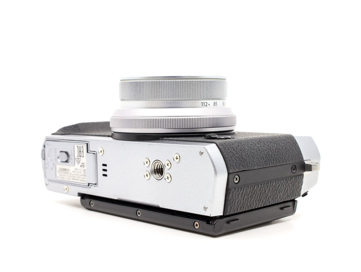 Fujifilm X30 - segunda mano - excelente estado - detalle 2 de 4 - SKU 3787834 - Camera Market