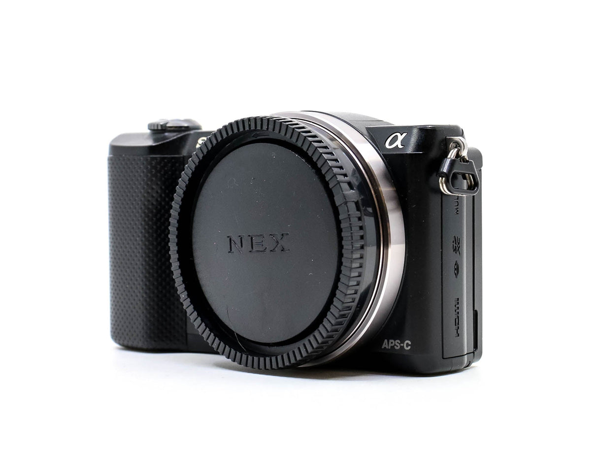 Sony Alpha A5000 - segunda mano - excelente estado - foto principal - SKU 3712057 - Camera Market