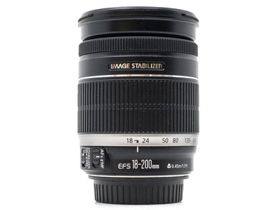 Canon EF-S 18-200mm f/3,5-5,6 IS