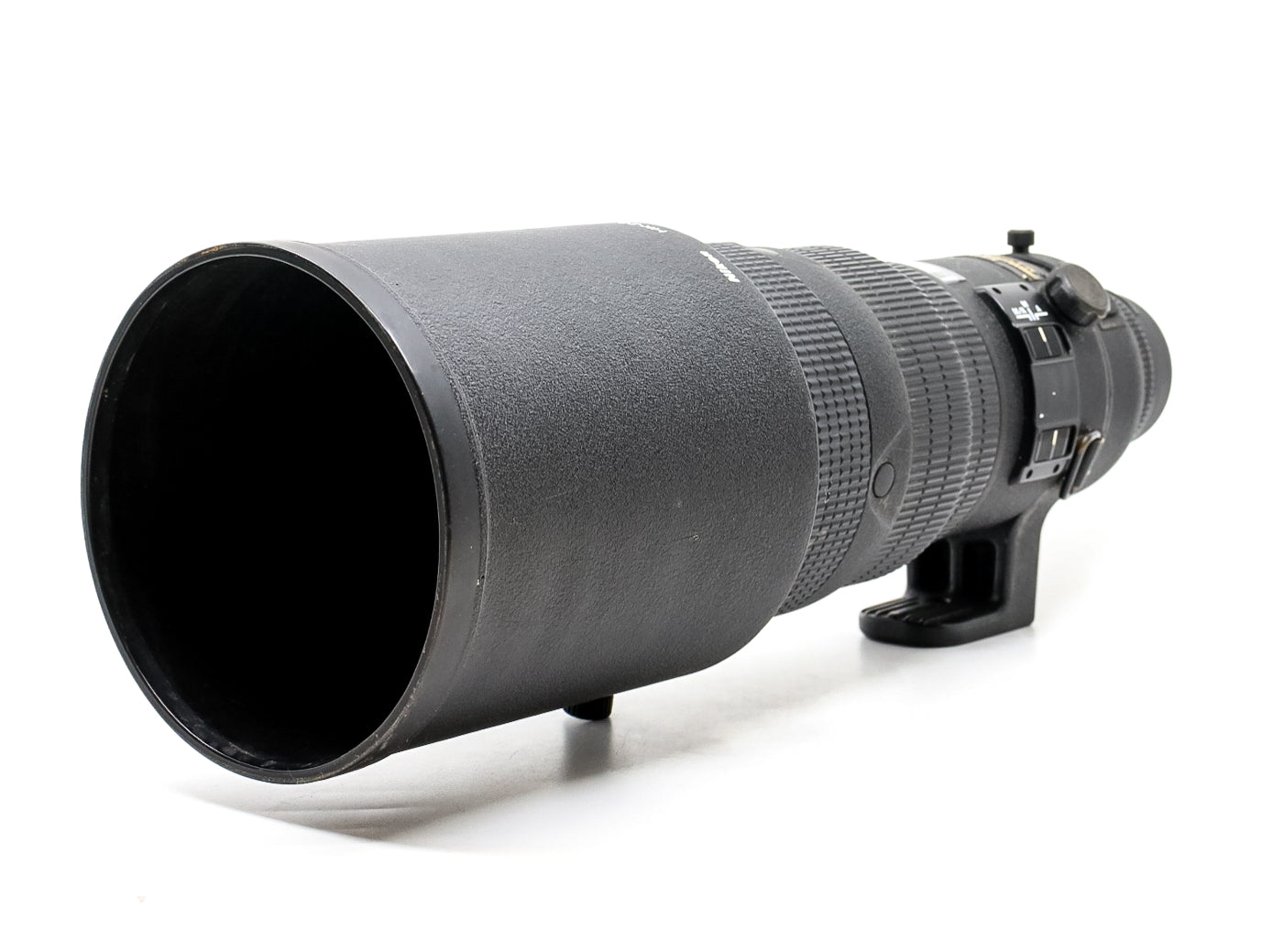 Nikon AF-S Nikkor 300mm f/2.8D IF-ED · imagen principal