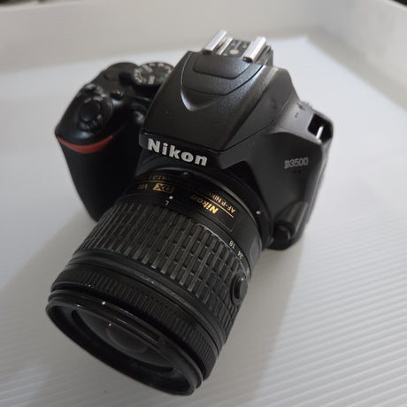 NikonD35001000b6a3-890f-47e4-bbc0-464182481e28