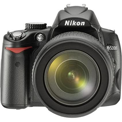 D5000 Reflex - Black + Nikkor AF-S DX ED GII 18-55mm f/3.5-5.6 f/3.5-5.6 · imagen principal