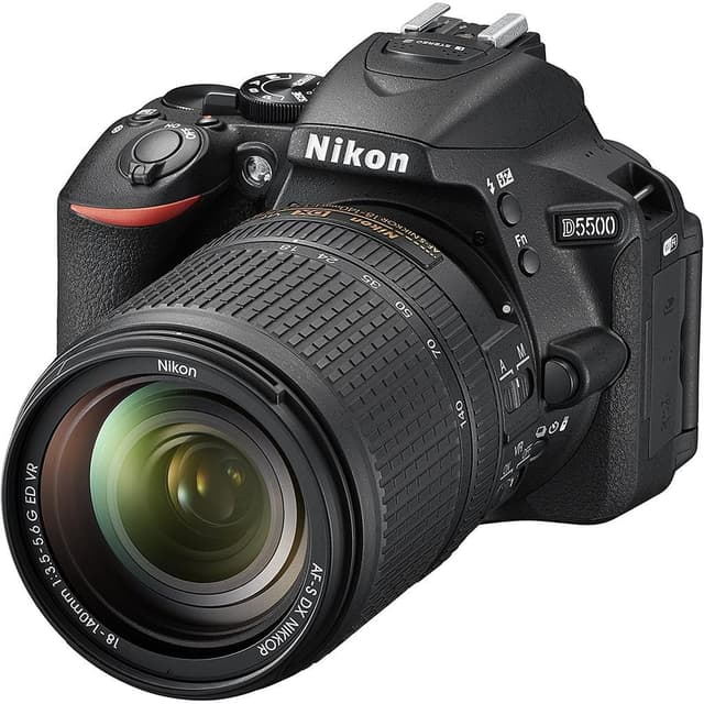 D5500 SLR - Black + Nikkor AF-P Nikkor 18-55mm f/3.5-5.6 G DX VR f/3.5-5.6 G · imagen principal