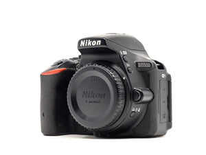 Nikon D5500 - segunda mano - excelente estado - foto principal - SKU 3879221 - Camera Market