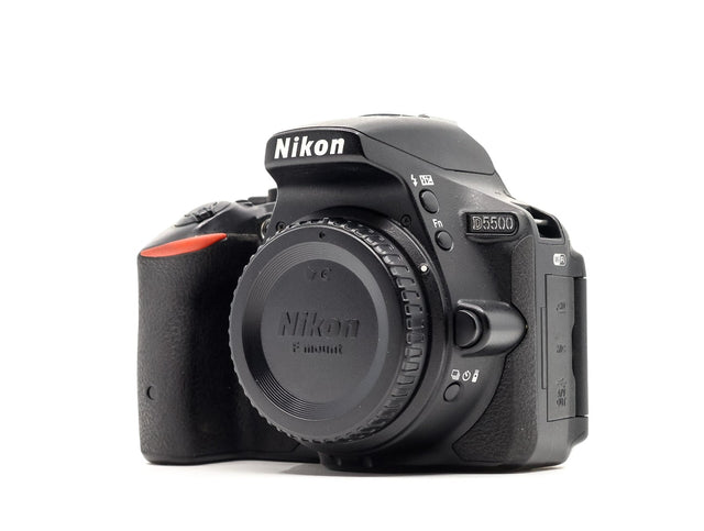 Nikon D5500 - segunda mano - excelente estado - foto principal - SKU 3879221 - Camera Market