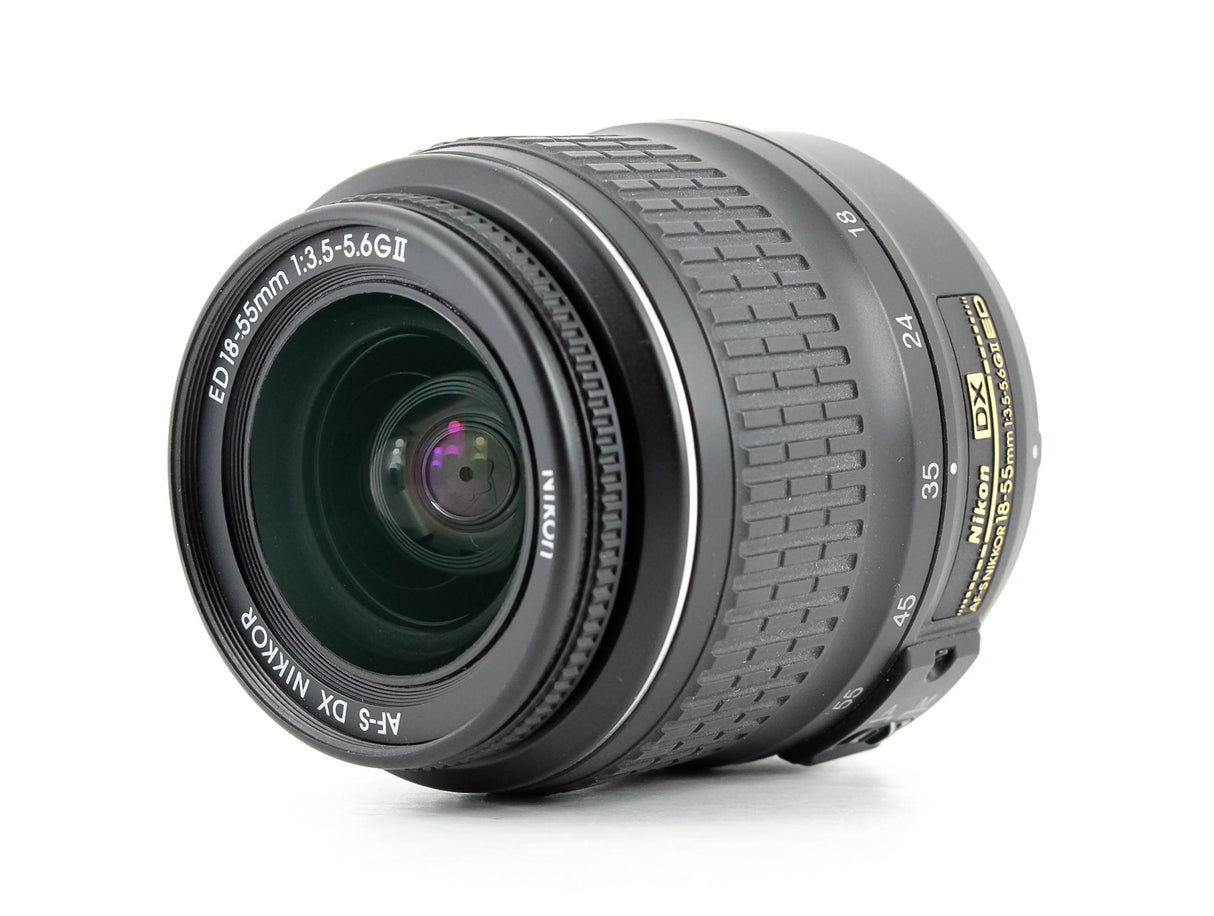 Nikon AF-S DX Nikkor 18-55mm f/3.5-5.6G ED II - segunda mano - excelente estado - detalle 2 de 4 - SKU 3714836 - Camera Marke