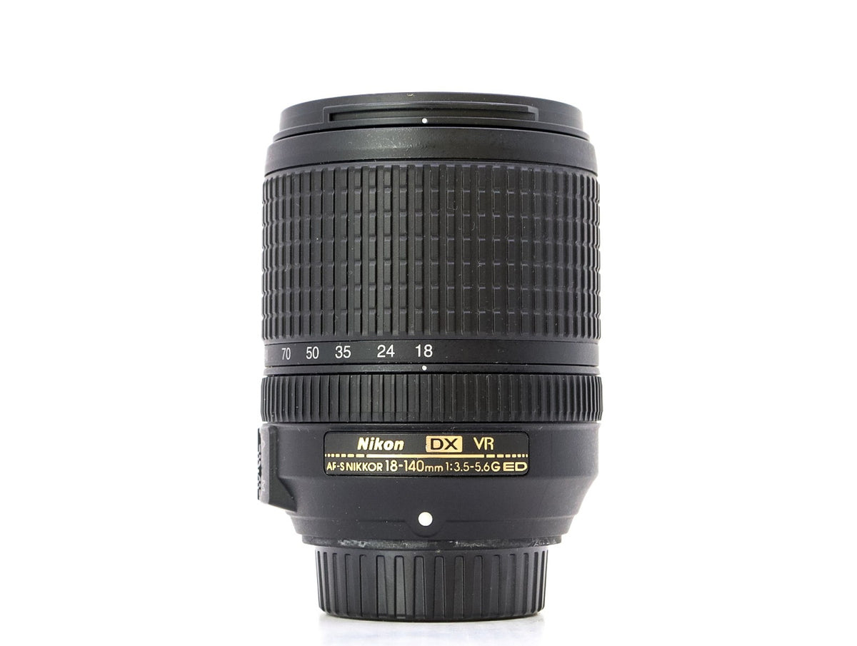 Nikon AF-S DX Nikkor 18-140mm f/3.5-5.6G ED VR · image principale