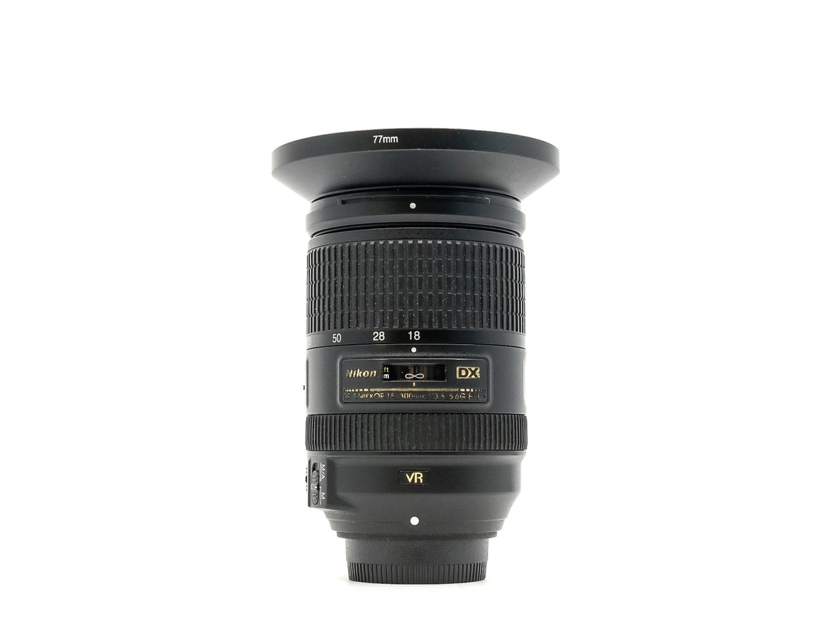 Nikon AF-S DX Nikkor 18-300mm f/3.5-5.6G ED VR · image principale