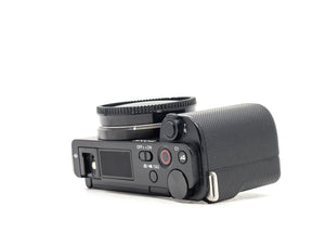 Sony ZV-E10 - segunda mano - excelente estado - detalle 3 de 4 - SKU 3718642 - Camera Market