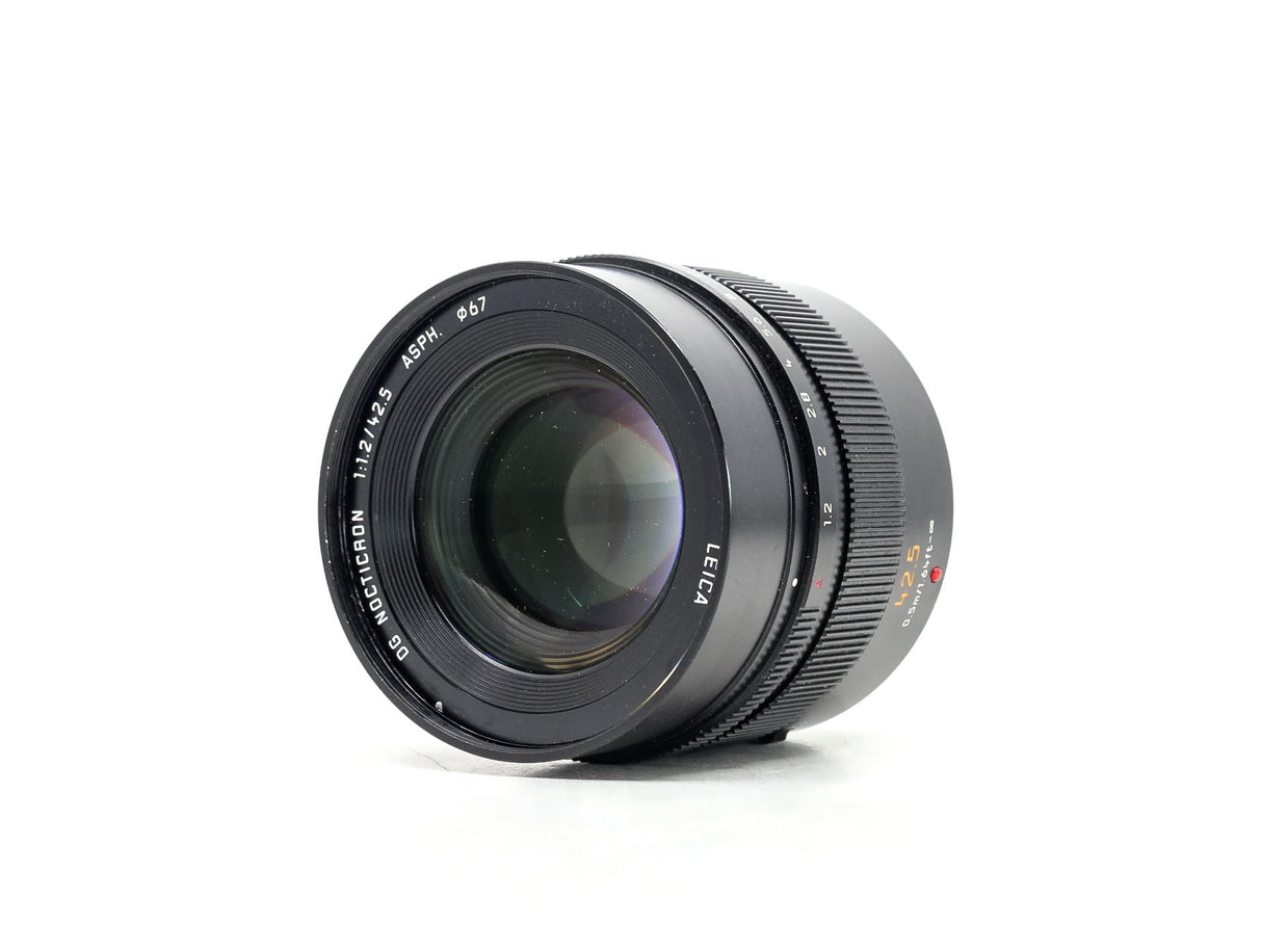 Panasonic Leica DG Nocticron 42.5mm f/1.2 ASPH