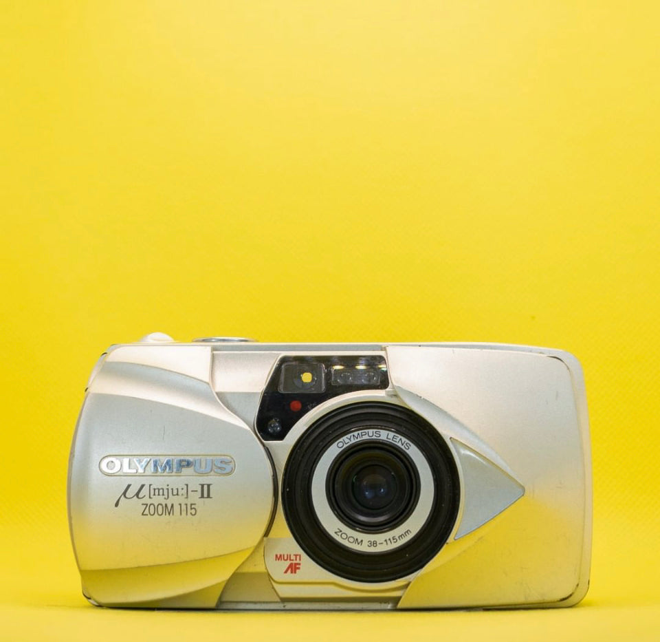Olympus MJU II Zoom 115 - 35mm Premium Film Camera d'Occasion